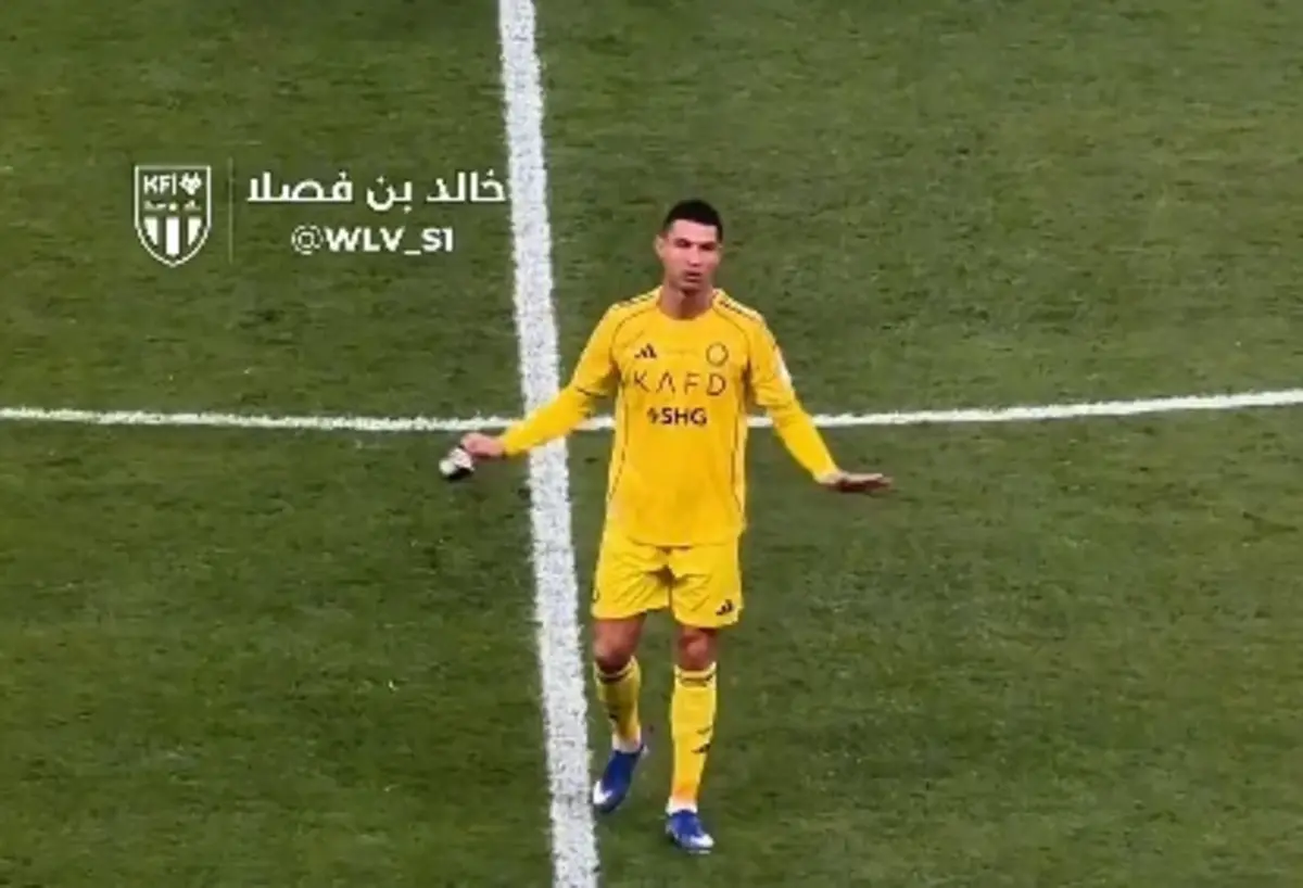 Imagem de contexto do artigo Vídeos: guarda-redes do Al Nassr expulso e Cristiano Ronaldo reagiu assim