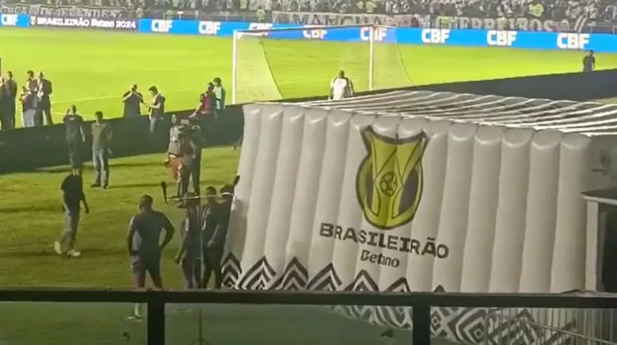 Imagem de contexto do artigo Ainda sem vencer, Álvaro Pacheco é contestado por adeptos do Vasco: "Burro"