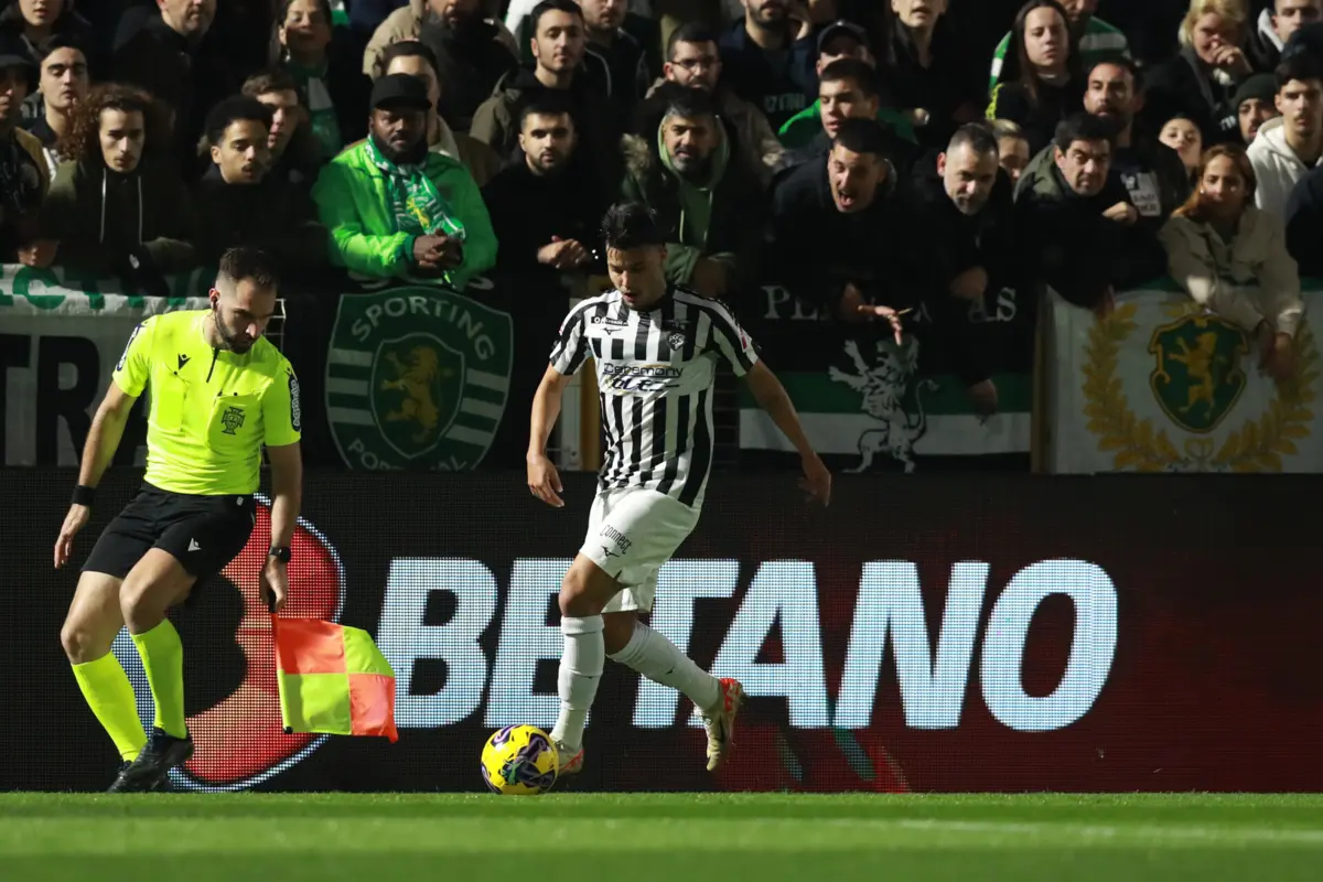 Guga vai ganhando espaço no Portimonense (Créditos: Carlos Vidigal Jr./Global Imagens)