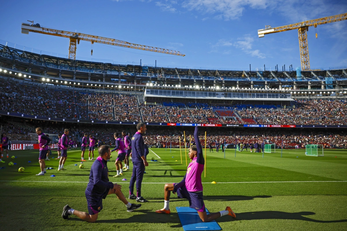 Imagem de contexto do artigo Barcelona regressou ao Camp Nou e abriu o treino ao público: 23 mil adeptos nas bancadas
