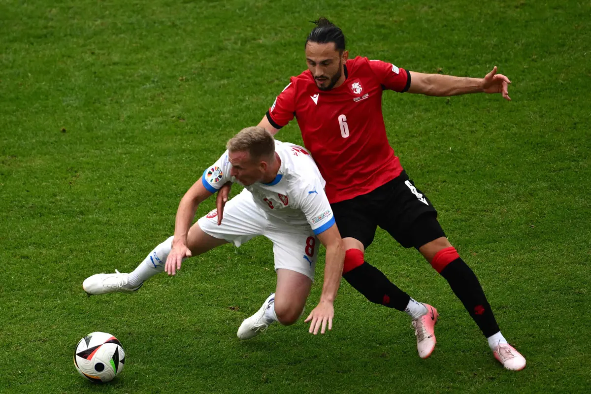 Kochorashvili, internacional georgiano (Créditos: AFP)