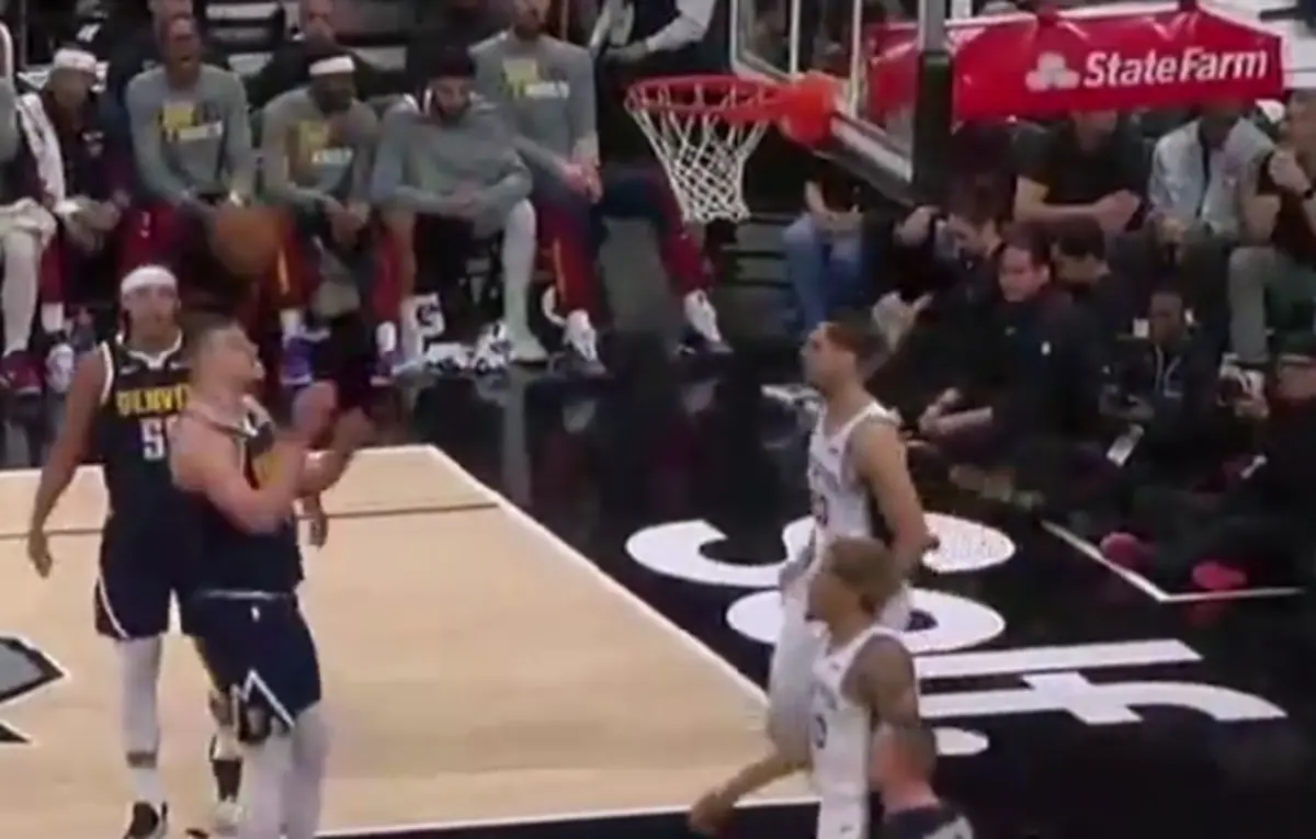 Imagem de contexto do artigo Nikola Jokic encesta até de cabeça. Veja o vídeo