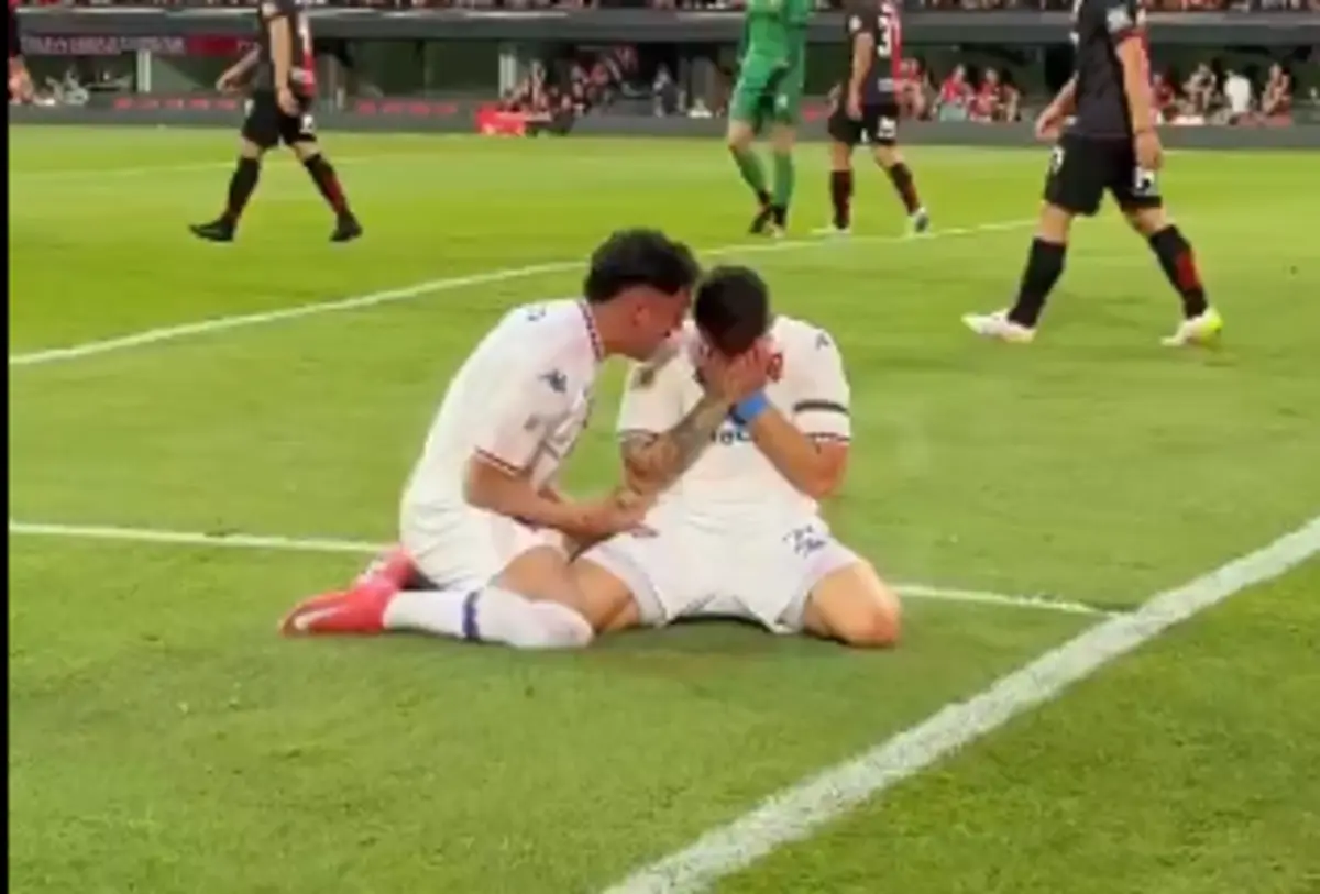 Imagem de contexto do artigo Filho do falecido Miguel Ángel Russo marca e não contém a emoção