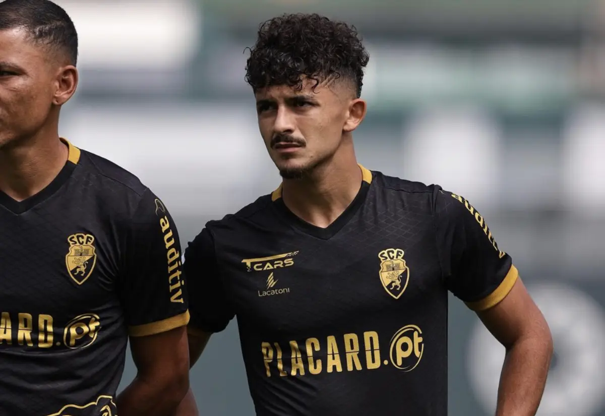 Imagem de contexto do artigo Farense efetua maior encaixe da história com venda de Belloumi ao Hull City