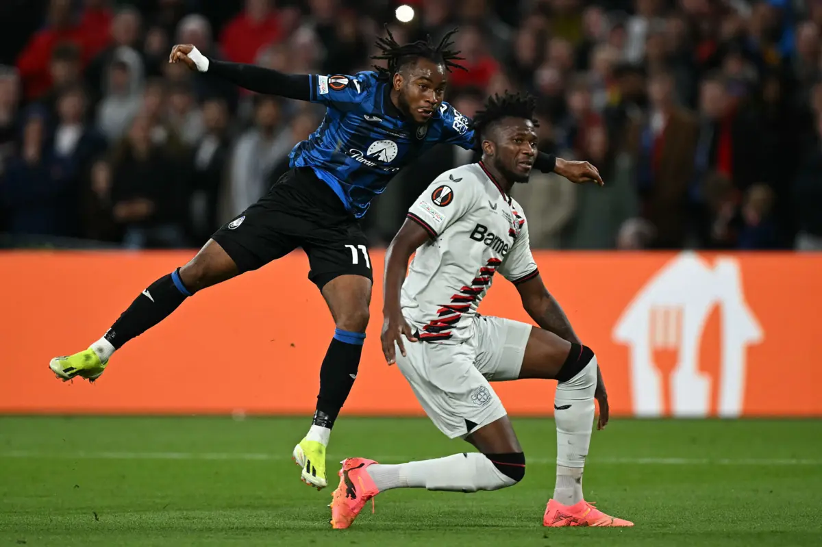 Tapsoba disputou e perdeu a final da Liga Europa (Créditos: AFP)