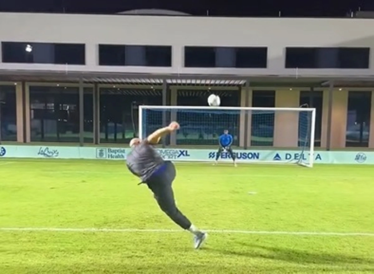 Imagem de contexto do artigo Guarda-costas de Messi mostra o que vale com a bola. Ora veja