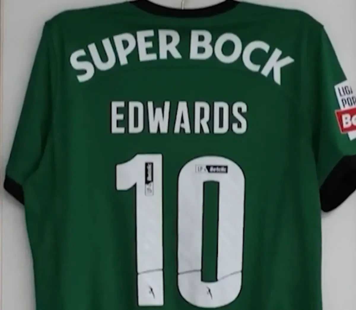 Imagem de contexto do artigo "Obrigado, bicampeão": veja como o Sporting se despediu de Marcus Edwards