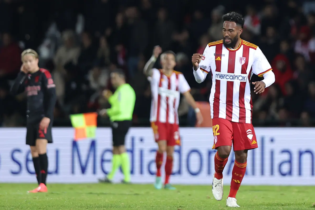 Devenish marcou o golo do empate do Aves SAD (Créditos: Miguel Pereira/Global Imagens)