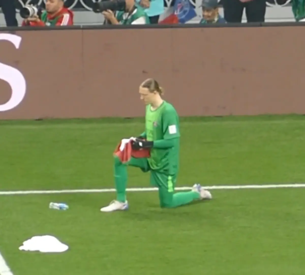 Imagem de contexto do artigo Safonov estudava a "cábula" e lá ia defender mais um penálti no PSG-Flamengo: veja o vídeo