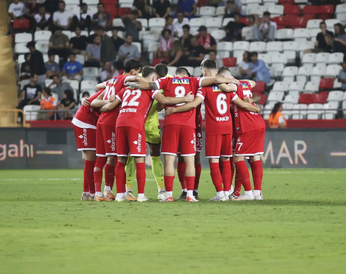 Imagem de contexto do artigo Dois israelitas recusam jogar por causa de minuto de silêncio pela Palestina