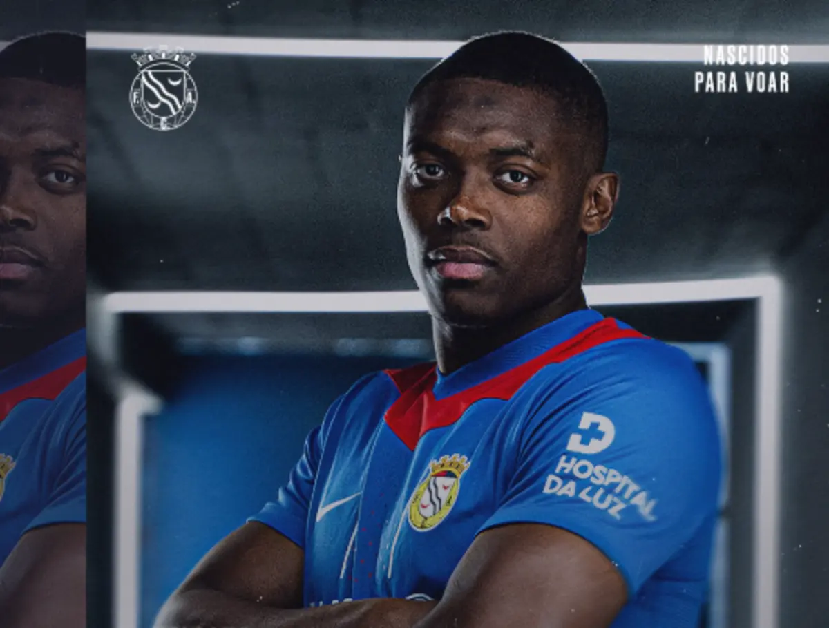 Imagem de contexto do artigo Alverca oficializa reforço Mathis Clairicia para o ataque