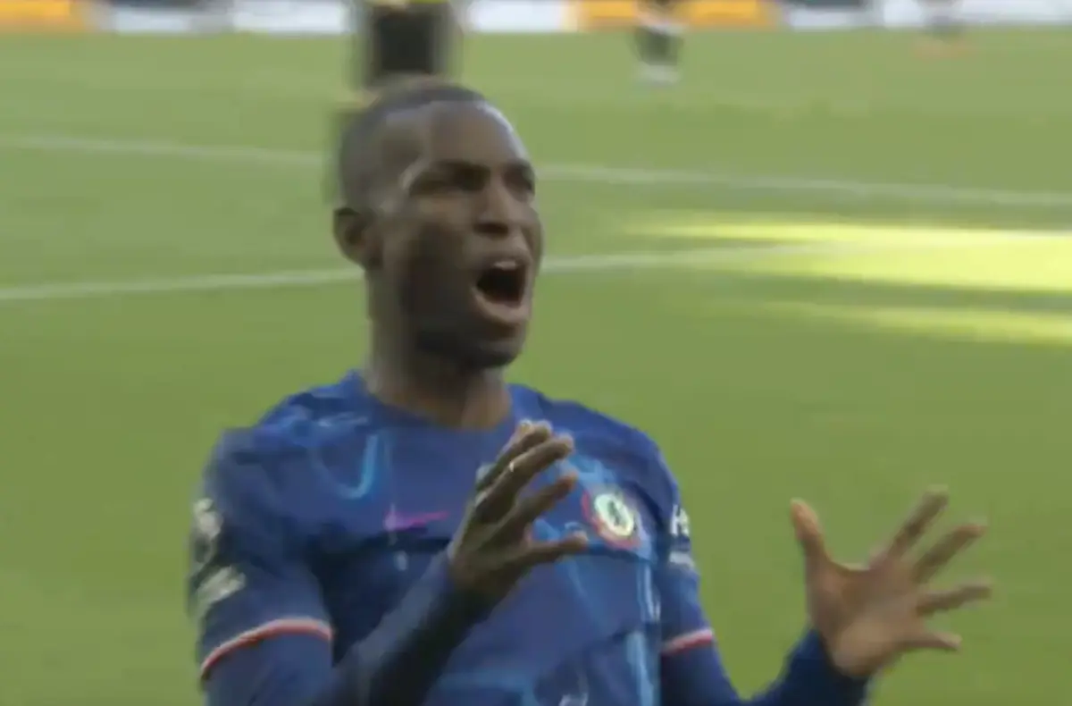 Imagem de contexto do artigo Arrancada de Pedro Neto, assistência do português e golo de Nicolas Jackson. Veja aqui