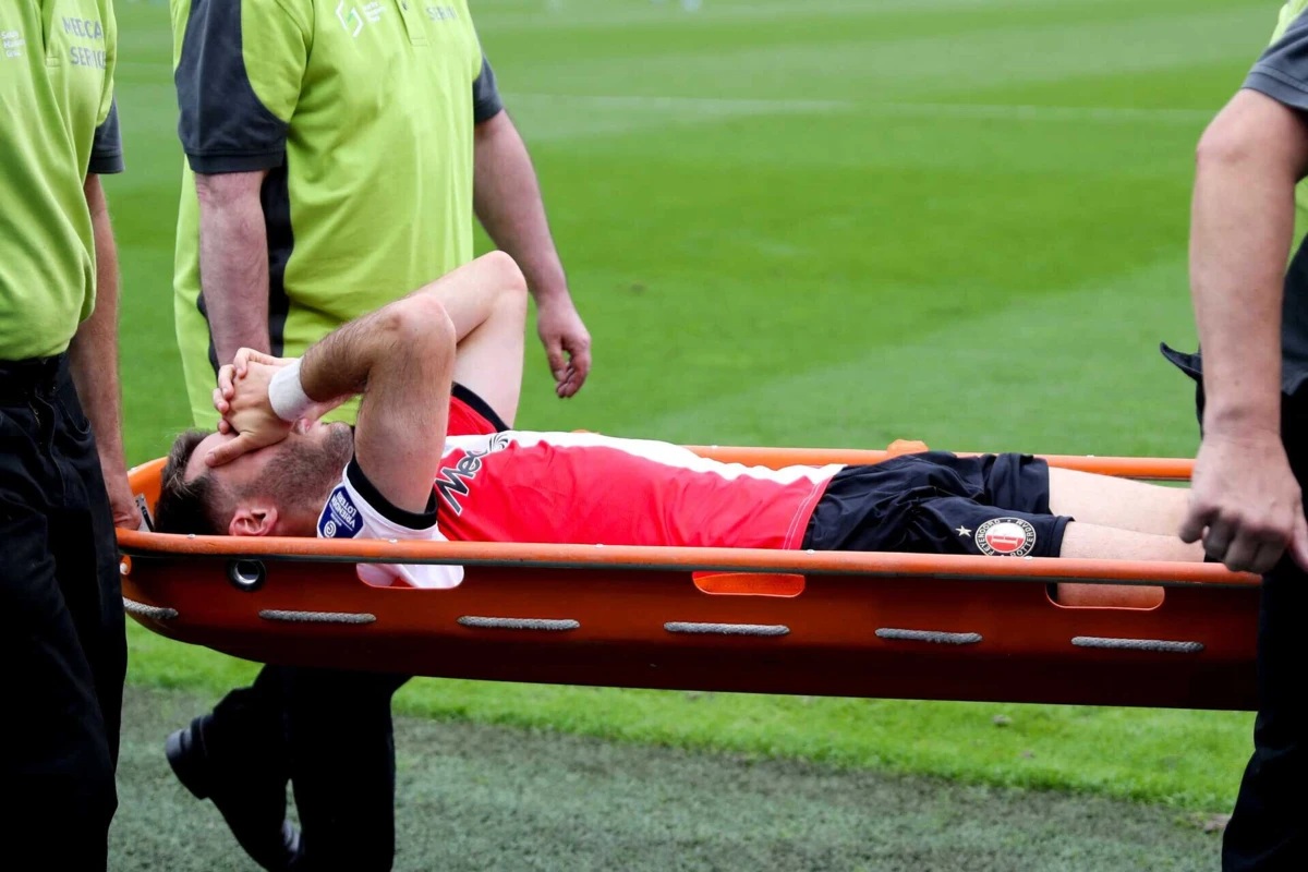 Santiago Giménez (Créditos: AFP)