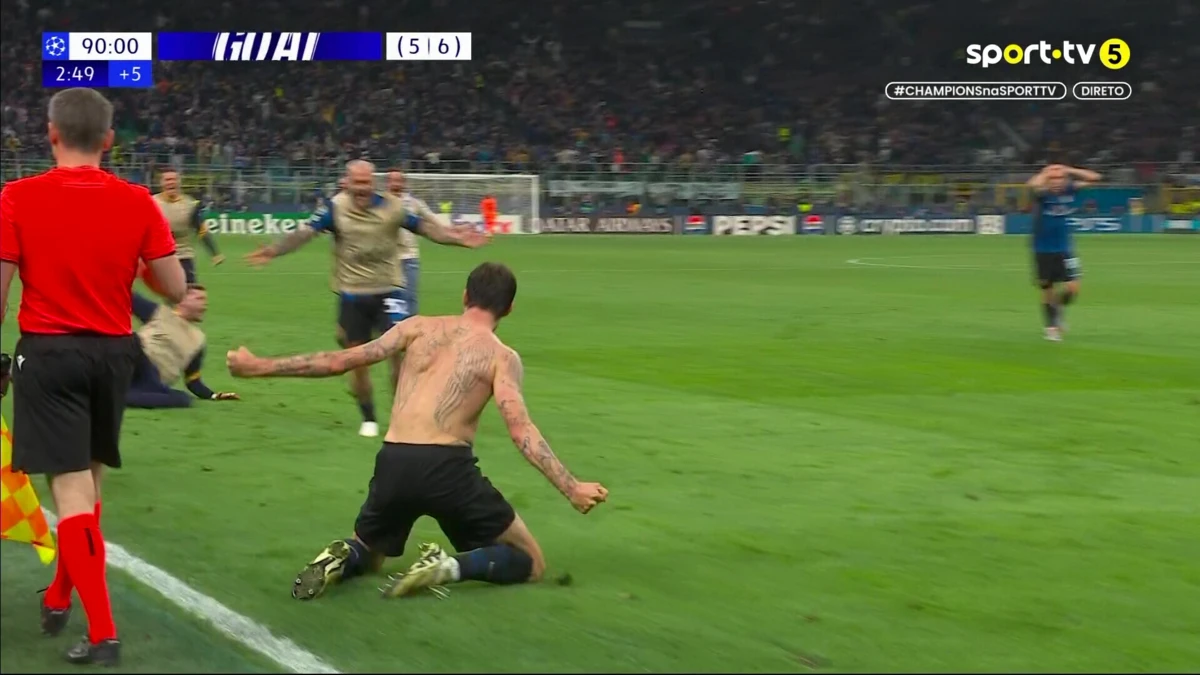 Imagem de contexto do artigo Golo nos descontos leva o Inter-Barcelona para prolongamento. Veja o momento
