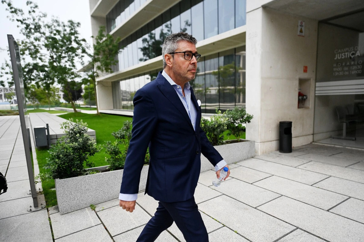 Imagem de contexto do artigo J. Marques critica gestão de AVB: "Saio do FC Porto por um acordo que fui forçado a negociar"