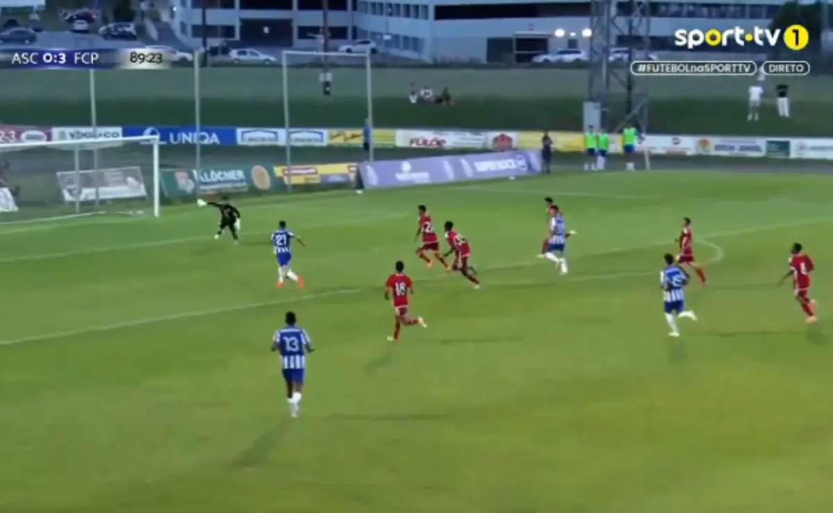 Imagem de contexto do artigo Fran Navarro confirma pontaria na pré-época e marca no FC Porto-Al Arabi. Veja aqui