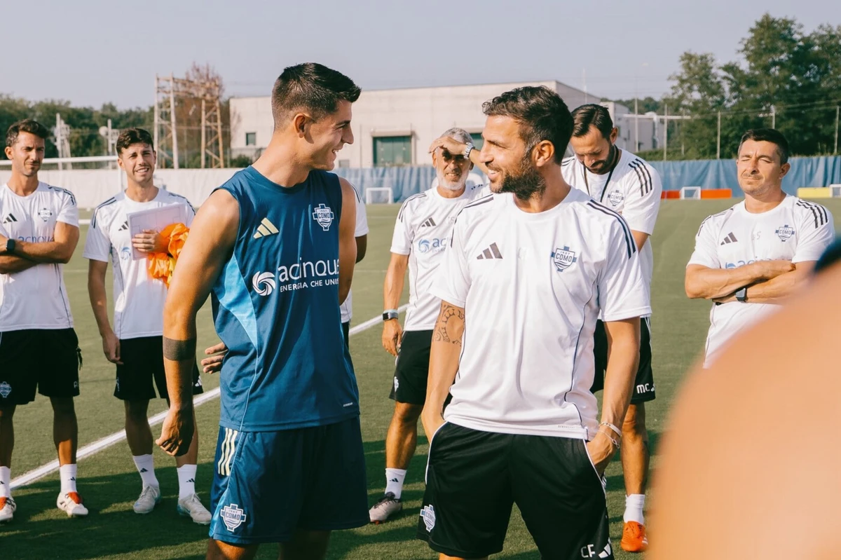 Morata e Fàbregas (créditos: Como)