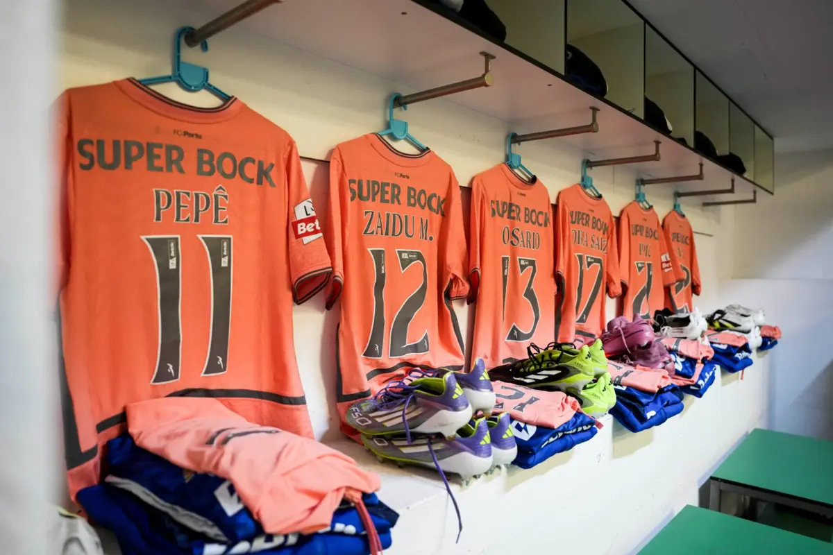 Imagem de contexto do artigo FC Porto estreia oficialmente o equipamento alternativo, que é um sucesso de vendas