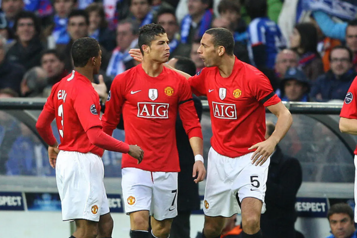 Ronaldo e Ferdinand no Estádio do Dragão, em 2009 (créditos: RICARDO JUNIOR)