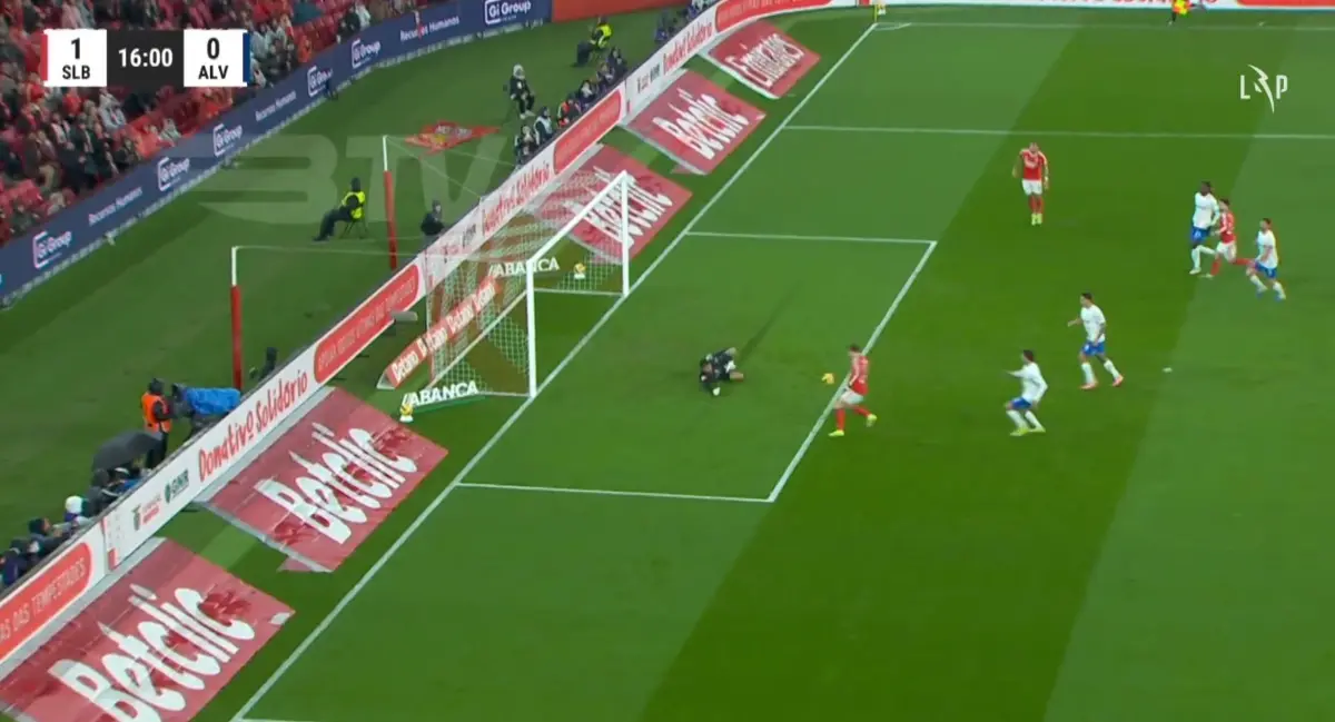 Imagem de contexto do artigo Schjelderup coloca Benfica a vencer o Alverca. Veja o golo