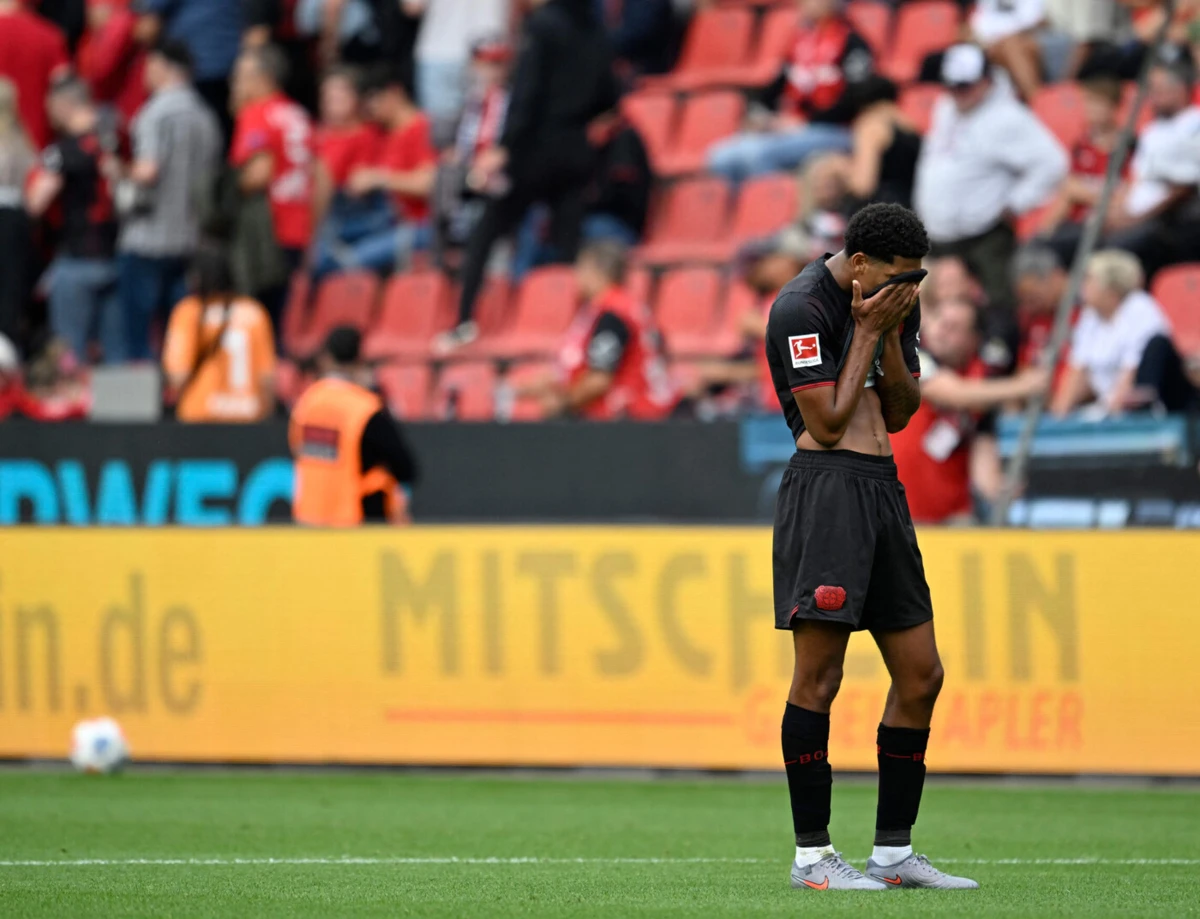 Bayer Leverkusen derrotado (Créditos: AFP)