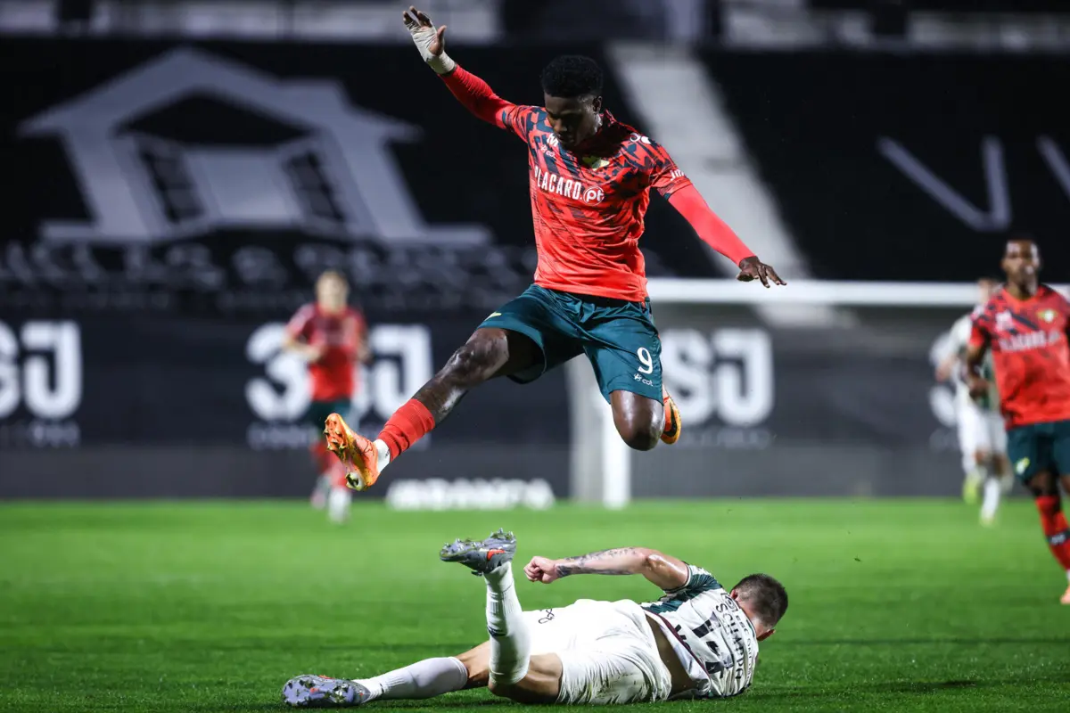 Duelo intenso, mas sem golos