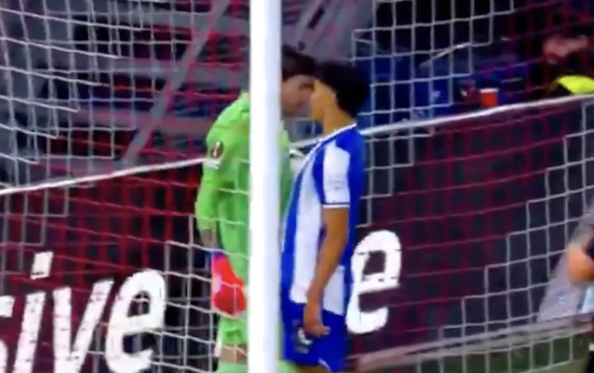 Imagem de contexto do artigo Utrecht-FC Porto: Borja Sainz empata e Barkas é expulso por agressão a Gabri Veiga