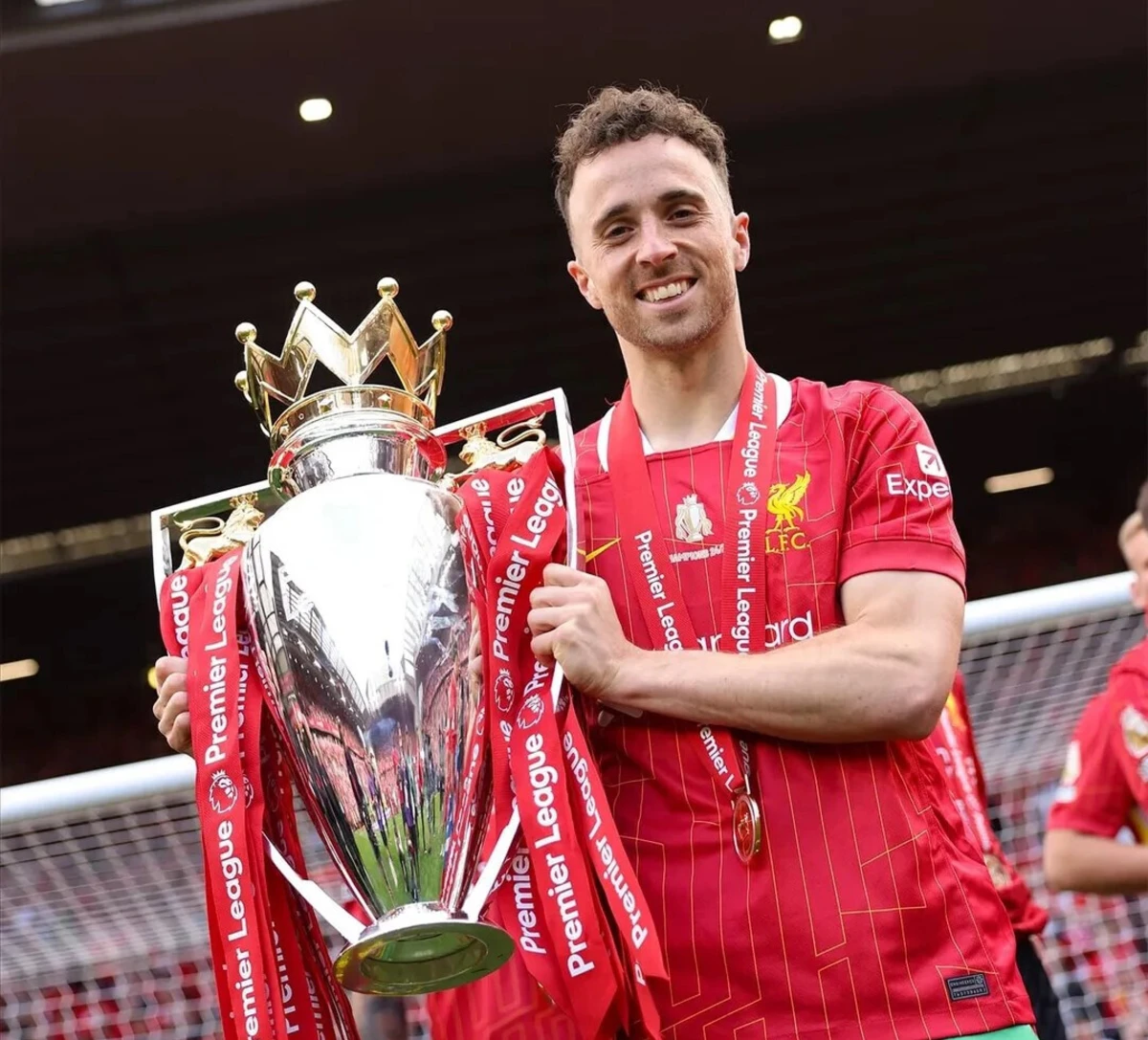 Diogo Jota venceu a sua primeira Premier League este ano (créditos: Instagram)