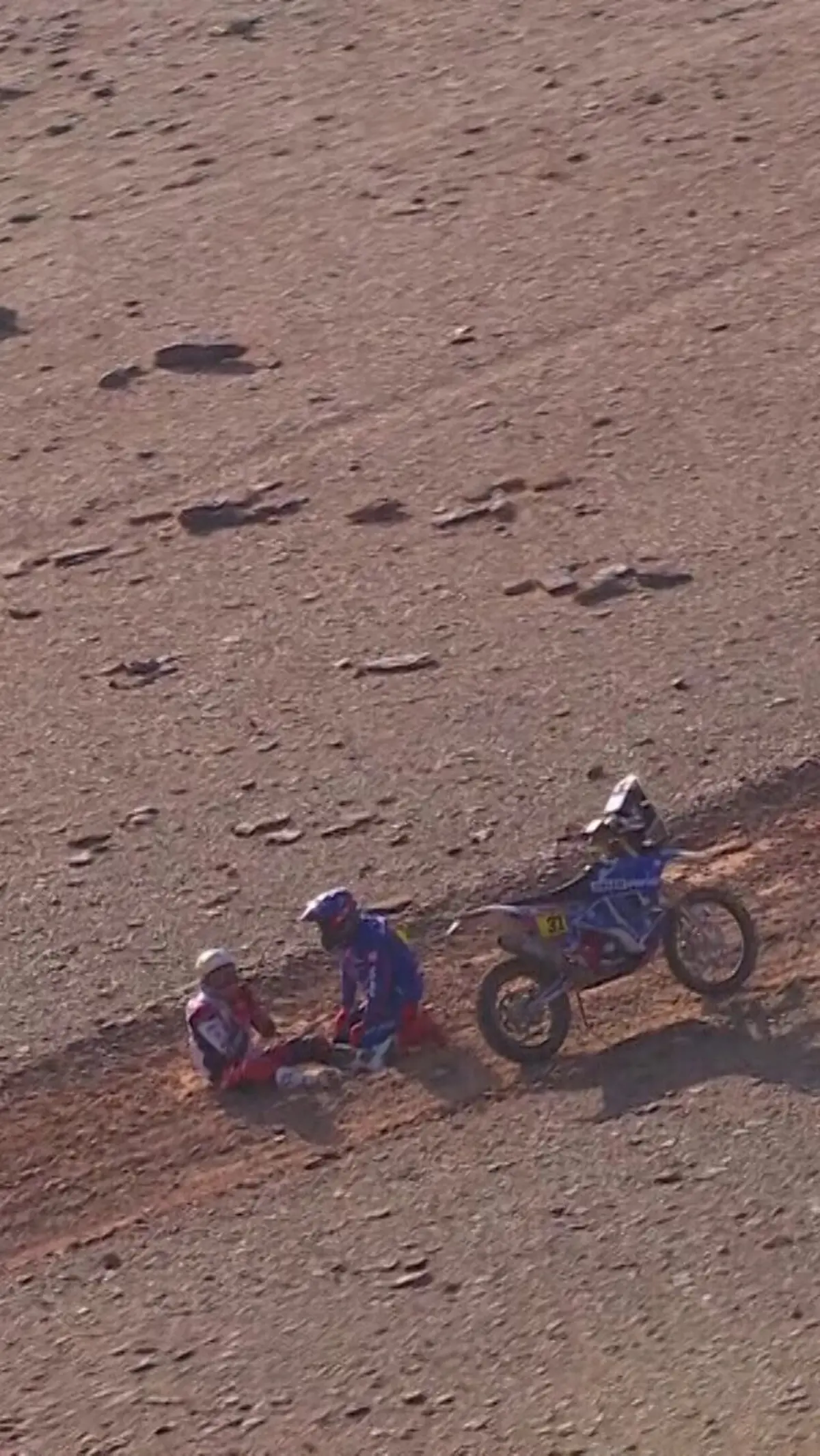 Imagem de contexto do artigo Vários pilotos param para auxiliar Joaquim Rodrigues Jr. após queda no Dakar'2024