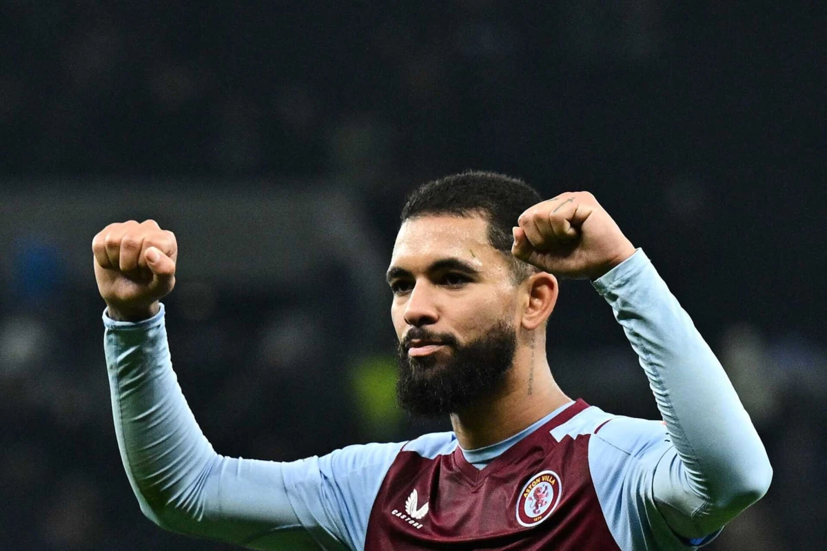 Douglas Luiz (créditos: AFP)