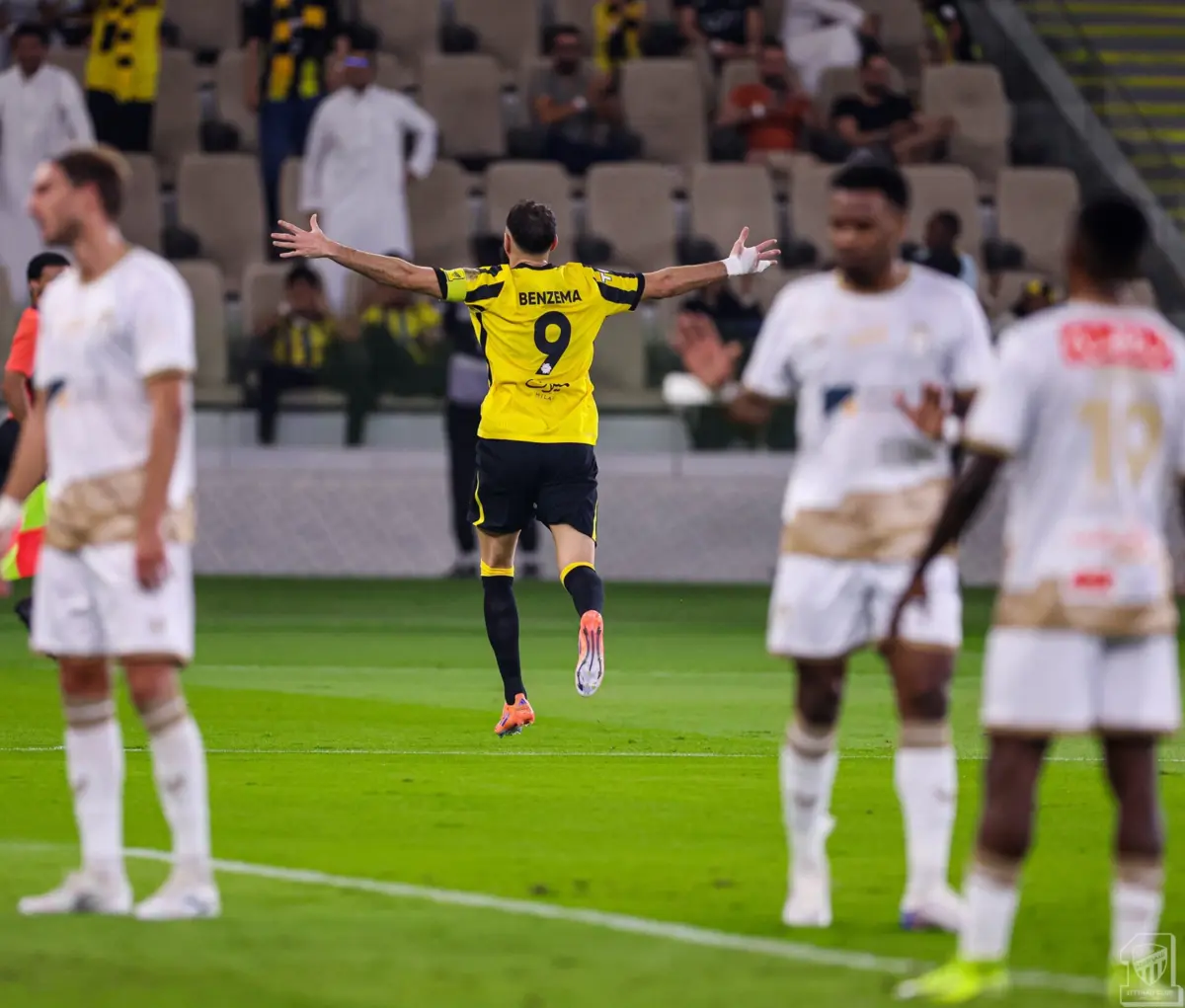 Benzema festeja