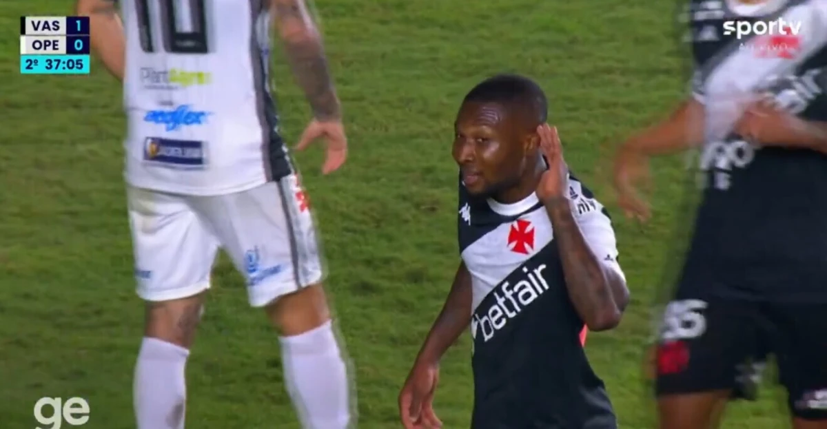 Imagem de contexto do artigo Ex-Sporting faz gesto polémico para treinador: "Temos de conversar..."