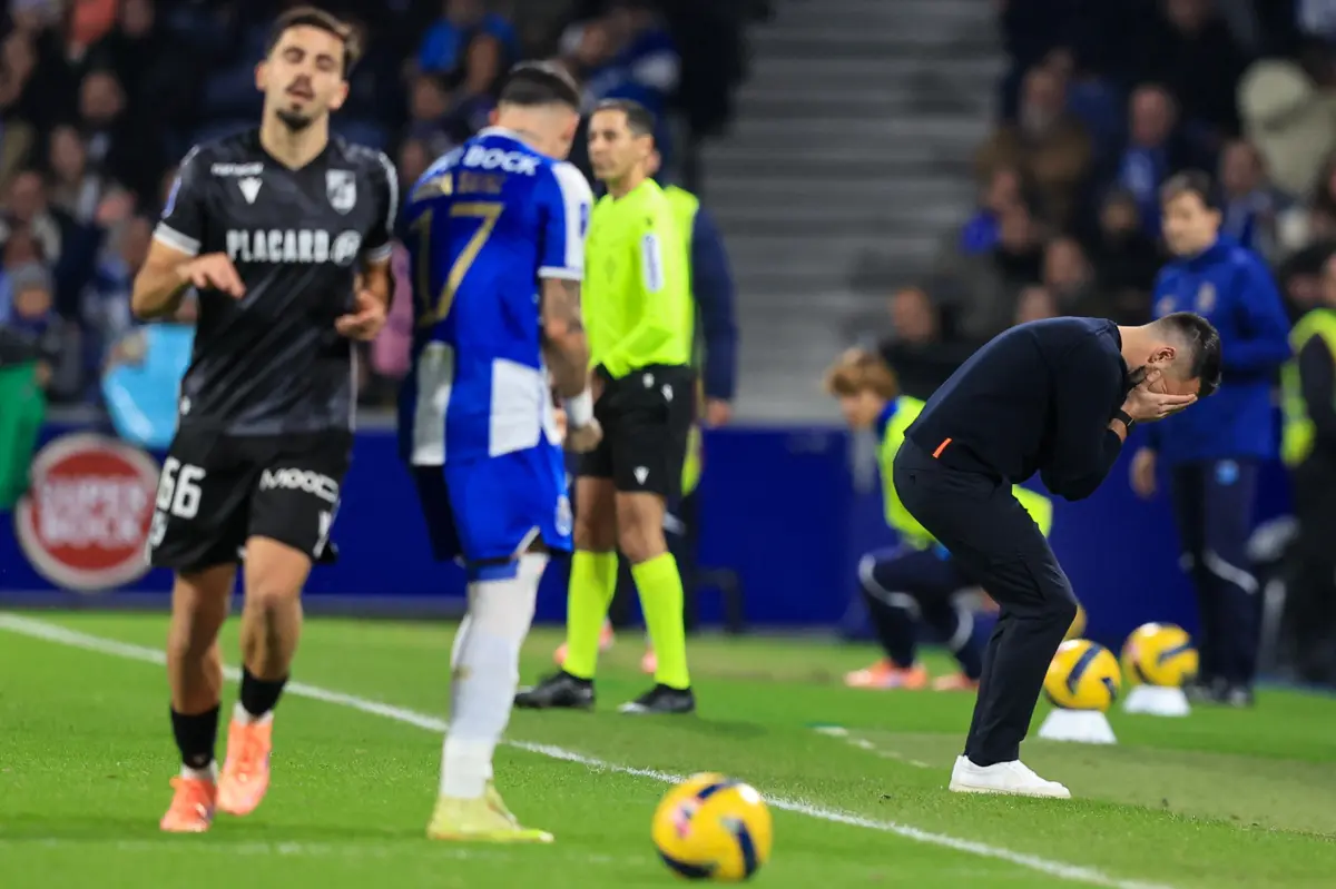 Imagem de contexto do artigo Farioli: "Há algumas dinâmicas que me deixaram sem palavras. Foram muitos erros"