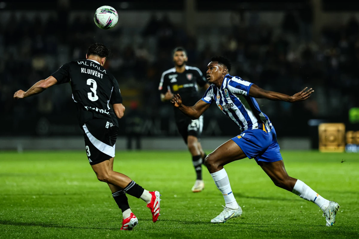 Samu jogou limitado com o Casa Pia (créditos: Mário Vasa)