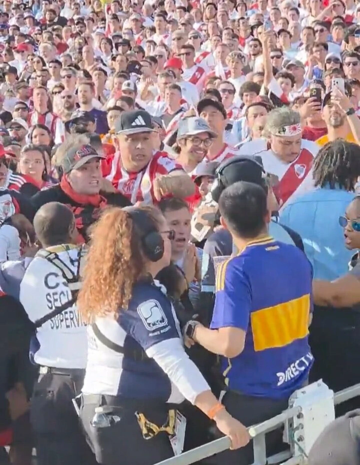 Imagem de contexto do artigo Levou camisola do Boca Juniors para o jogo do River Plate e foi "apertado"