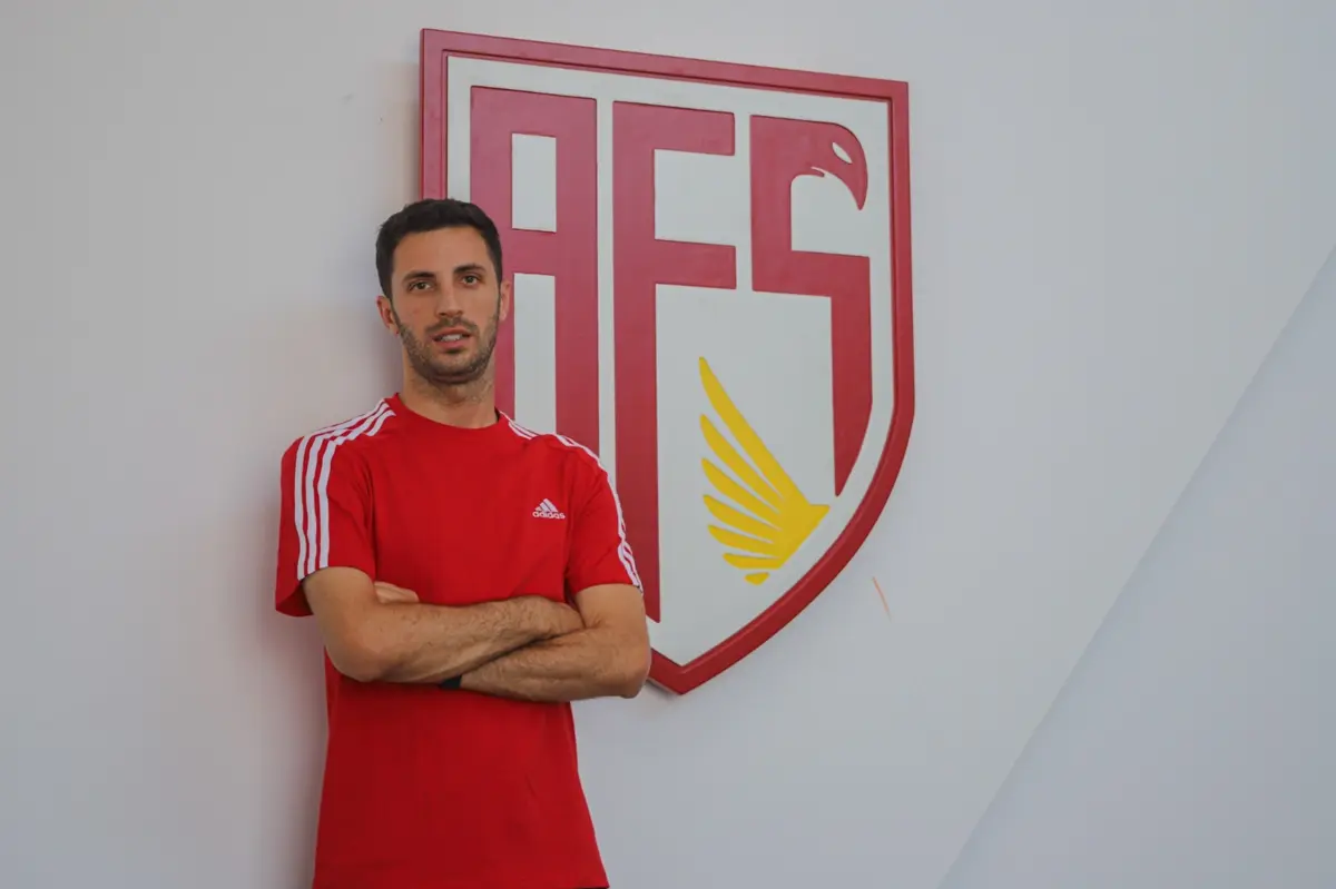 Imagem de contexto do artigo Oficial: Giorgi Aburjania está de regresso ao futebol português