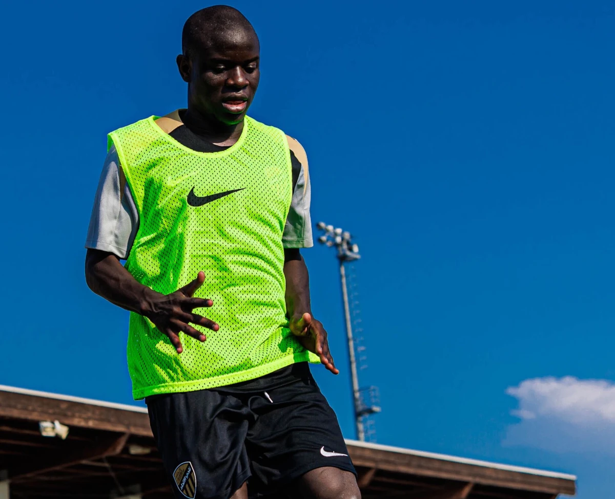 N'Golo Kanté (Créditos: Al Ittihad Club)