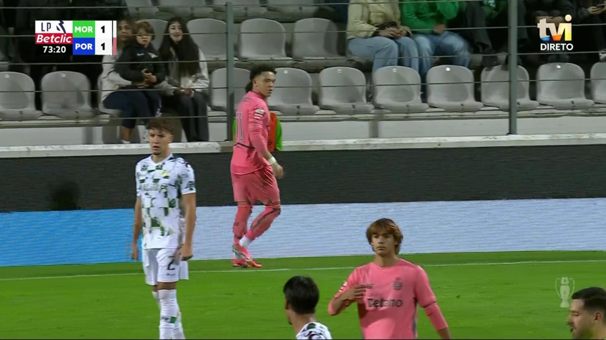 Imagem de contexto do artigo Moreirense-FC Porto: Pepê demorou a sair e dragões ficaram com 12