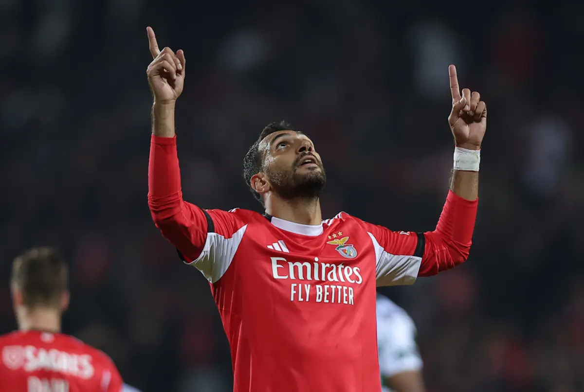 Pavlidis, goleador do Benfica