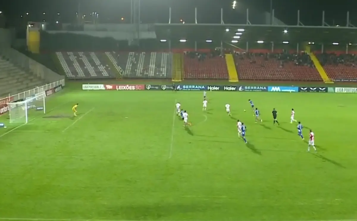 Imagem de contexto do artigo Kanuric e João Teixeira marcaram no Leixões-FC Porto B com remates de fora da área