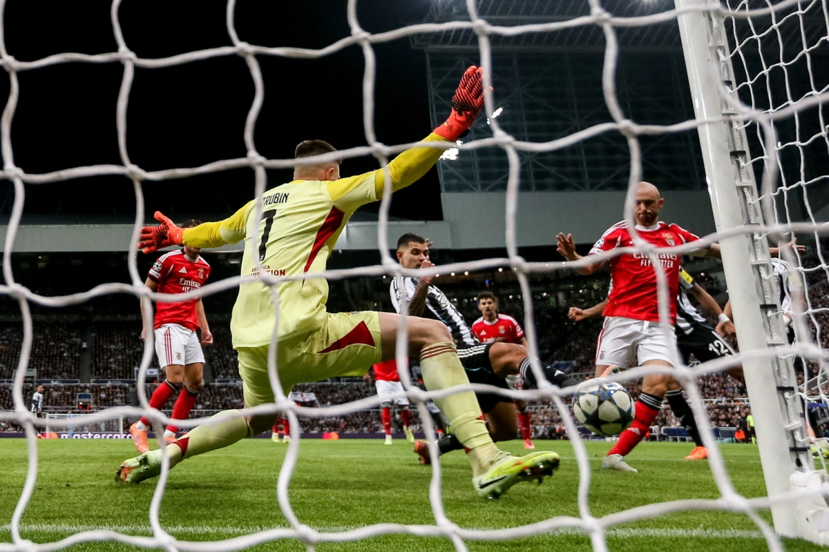 Trubin foi dos melhores na equipa do Benfica