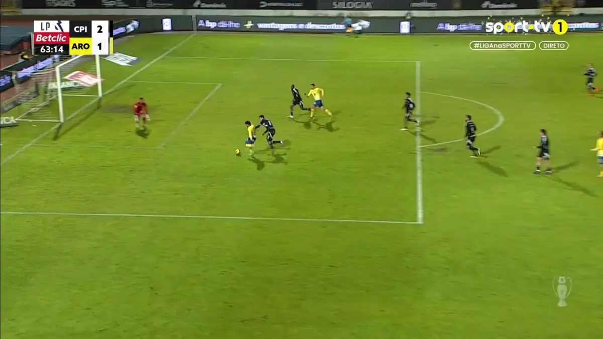 Imagem de contexto do artigo Trezza reduz e dá esperança ao Arouca frente ao Casa Pia. Veja o golo