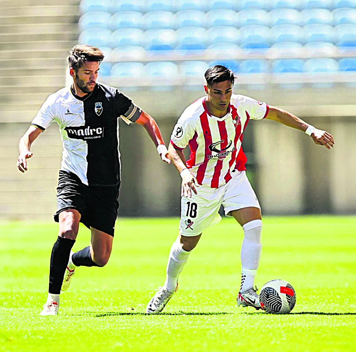 Emmanuel Pavlis, à direita (Créditos: Leixões Sport Club)