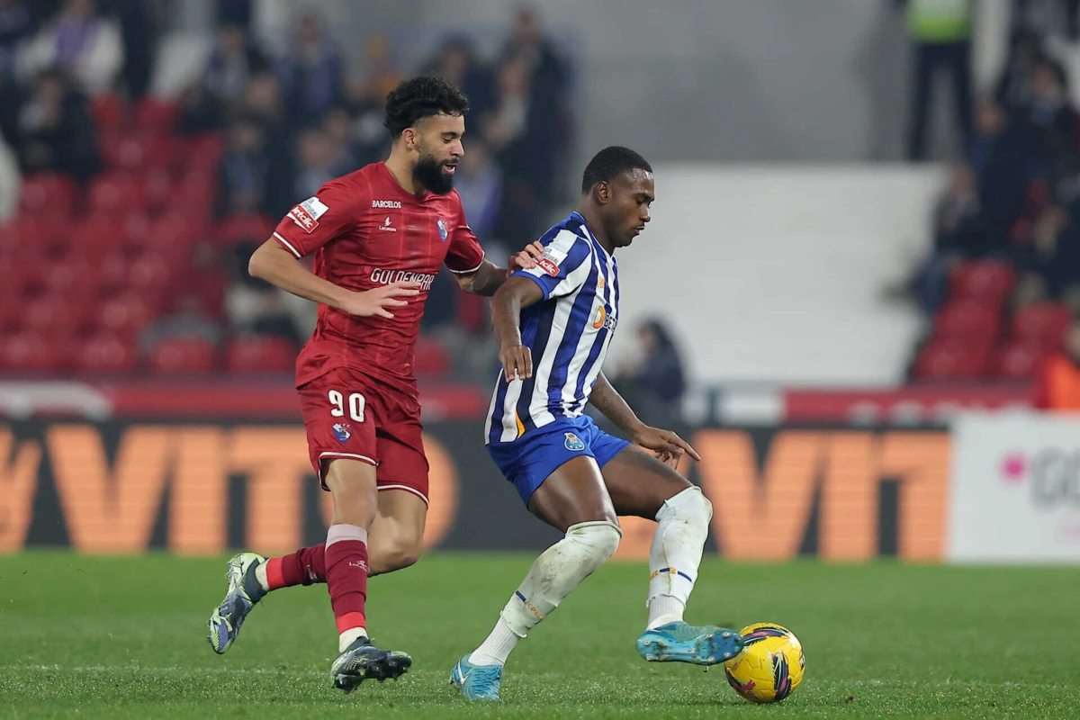 Otávio com festa de aniversário polémica