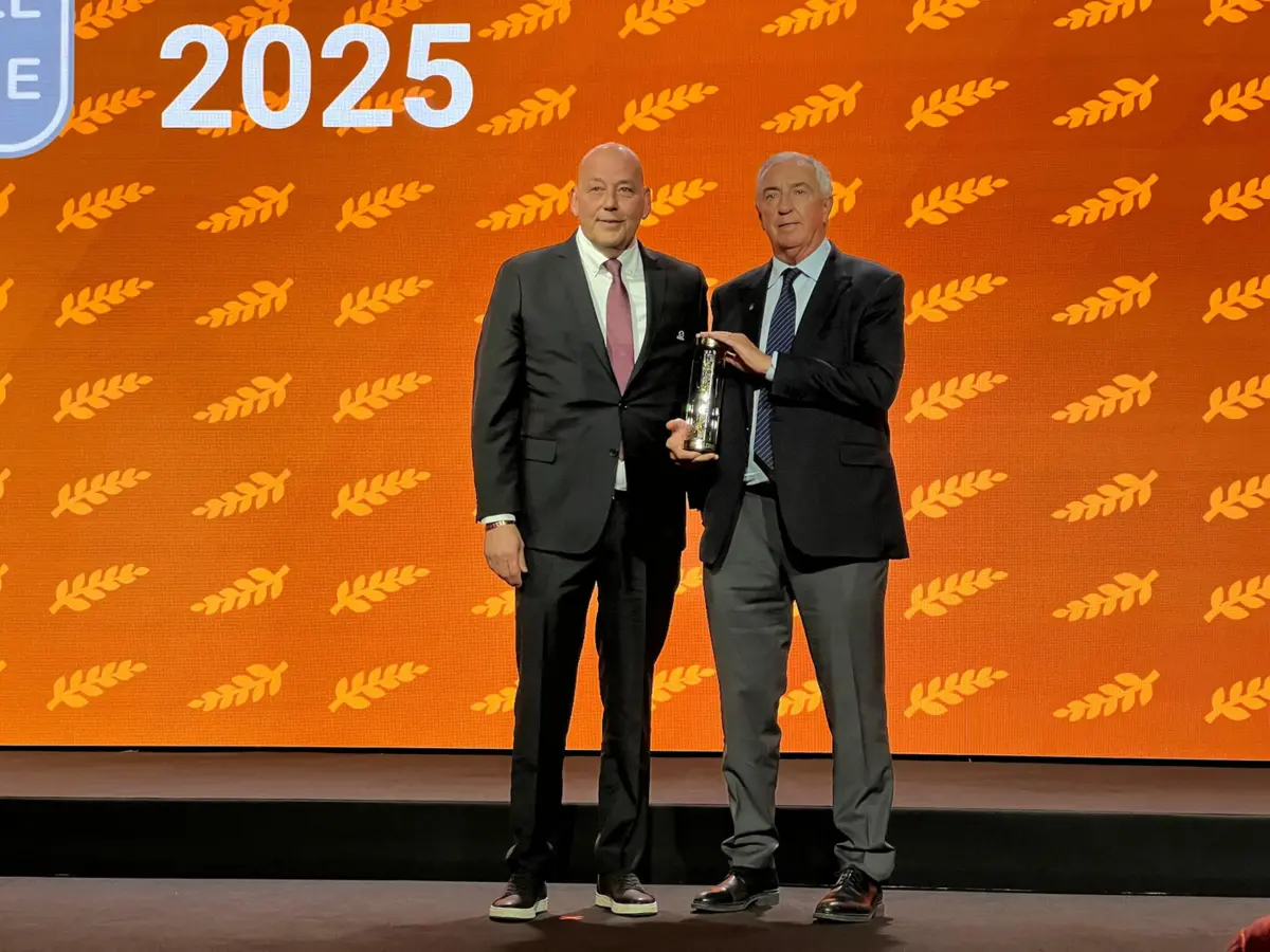 Jim Aldred recebe prémio (créditos: FDIP)