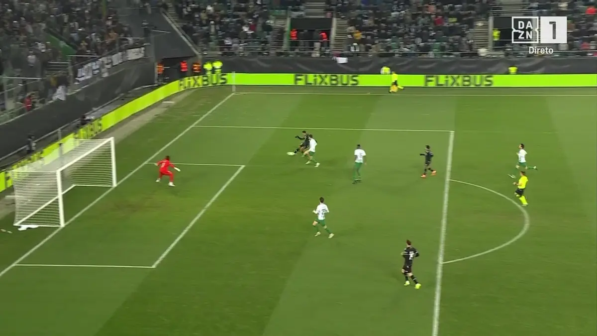 Imagem de contexto do artigo St. Gallen-V. Guimarães: Alberto Baio e Samu Silva selam goleada. Veja os lances