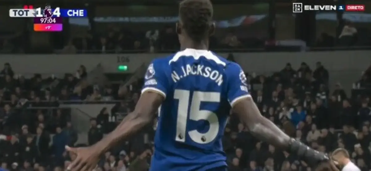 Nicolas Jackson imita festejo de CR7