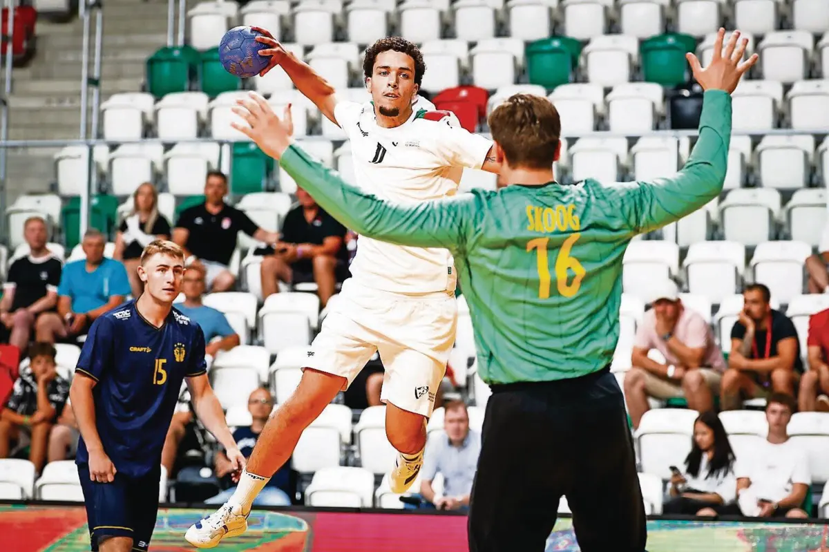 João Magalhães, ponta-esquerda de 18 anos, é o atleta com mais tempo de utilização e tem 19 golos marcados (créditos: IHF)