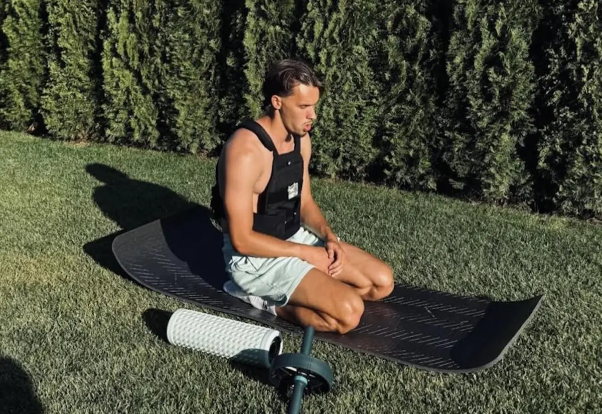 Imagem de contexto do artigo De férias, Amar Dedic afina a forma antes de chegar ao Benfica