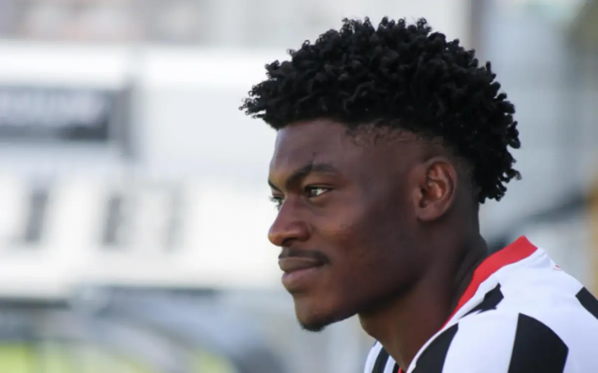 Imagem de contexto do artigo Avançado Moshood é reforço do Varzim por empréstimo do Leixões